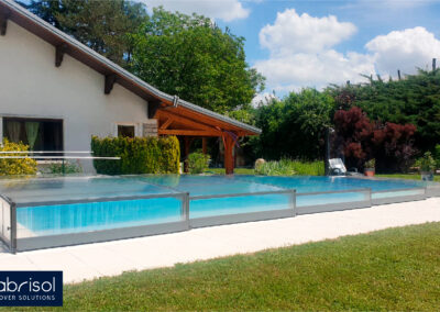 Piscina cubierta con el modelo Tapia telescópica